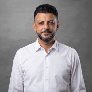 Özden Erdinc - Online Marketing Manager und KI Architeckt im Team WILUX PRINT